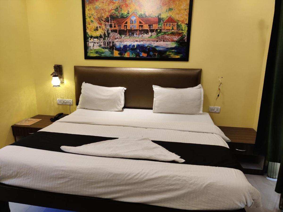 Adam's By Banda Trips 3*