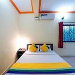 Adam\'S Beach Resort By Banda Trips