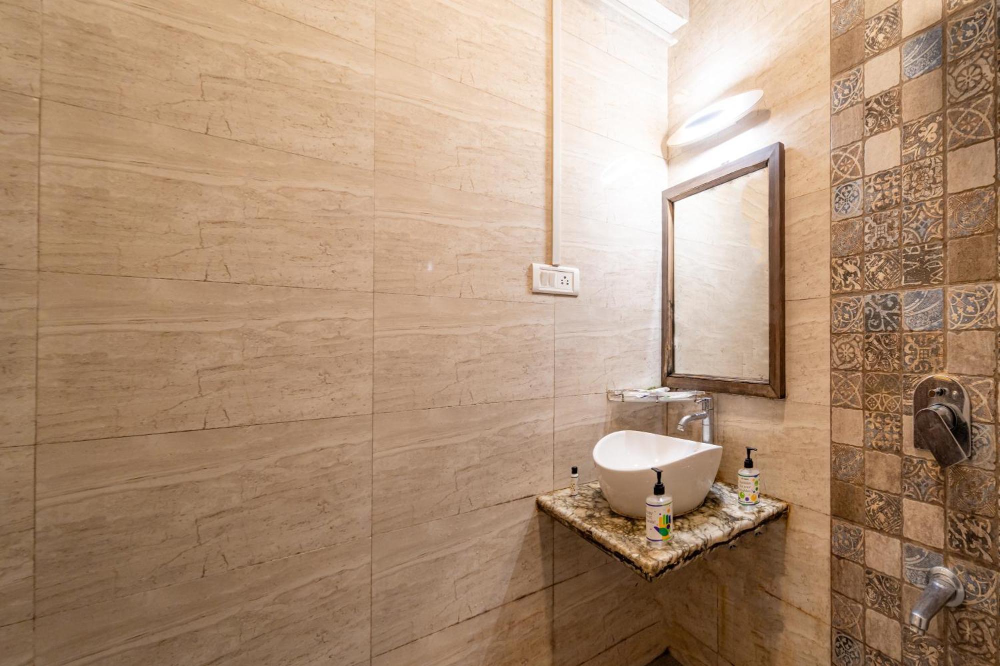 Adam'S Beach Resort By Banda Trips 3* Baga