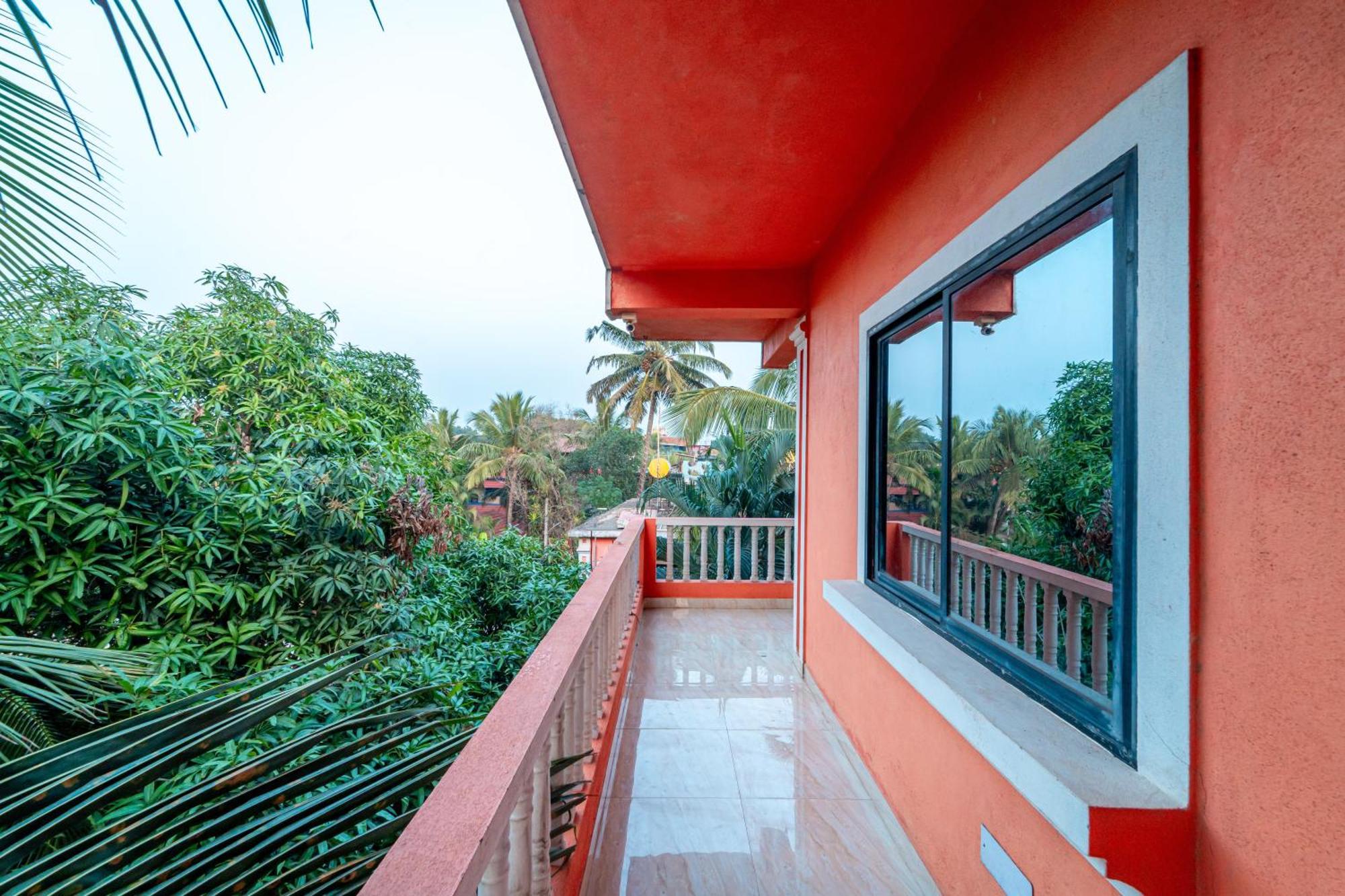 Adam'S Beach Resort By Banda Trips Resort Baga