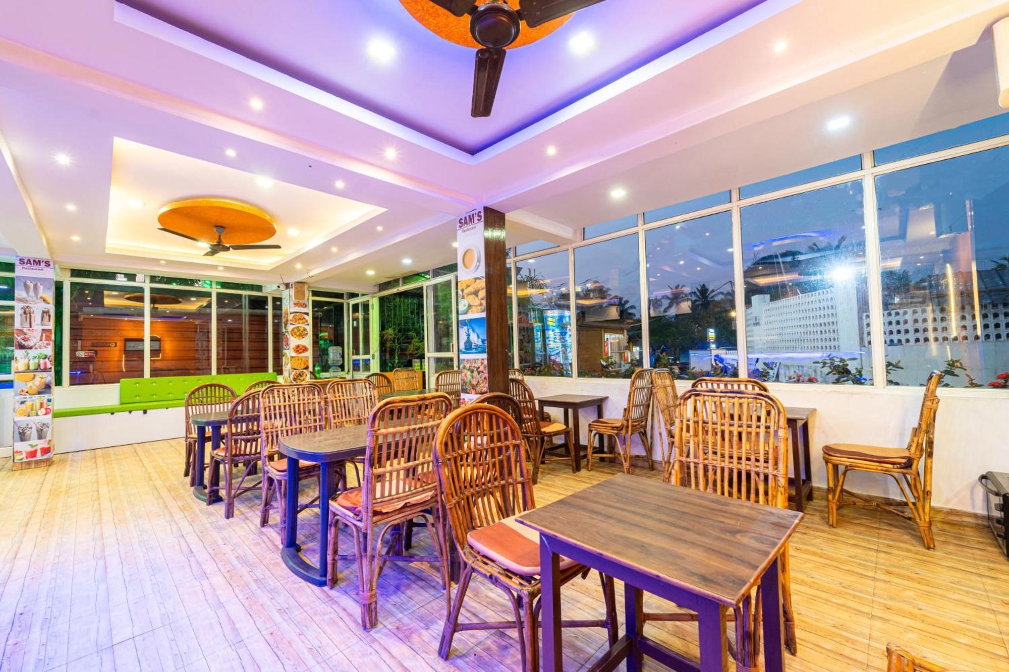 Adam'S Beach Resort By Banda Trips Baga